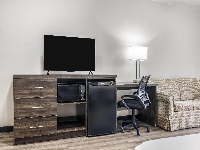 Days Inn by Wyndham London image