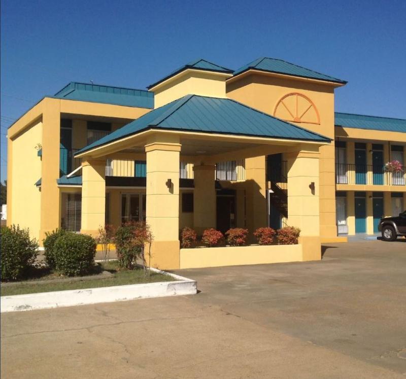 Americas Best Value Inn Kosciusko image