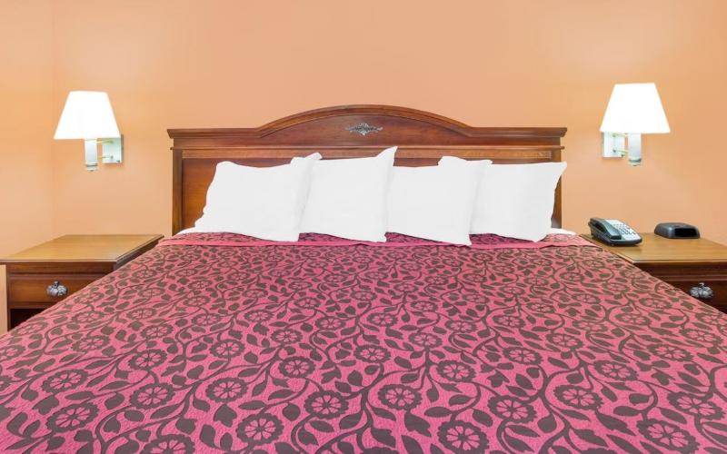Americas Best Value Inn Kosciusko image
