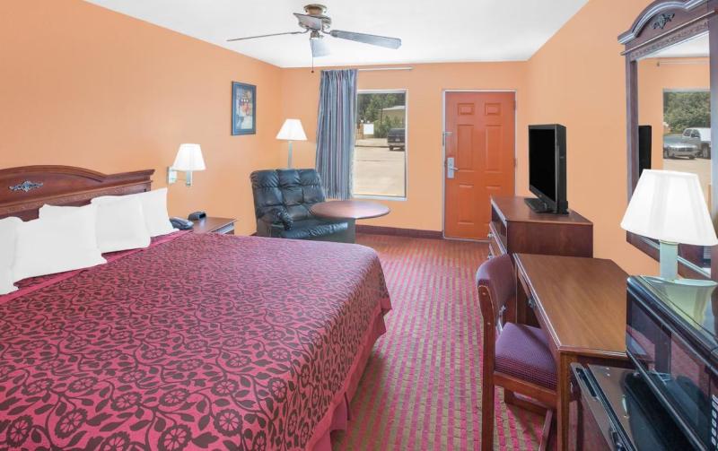 Americas Best Value Inn Kosciusko image