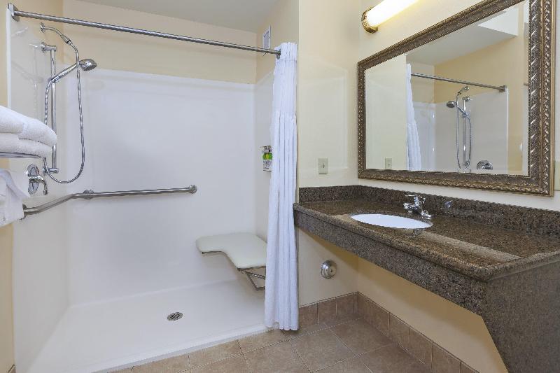 Staybridge Suites Lansing-Okemos photo 22