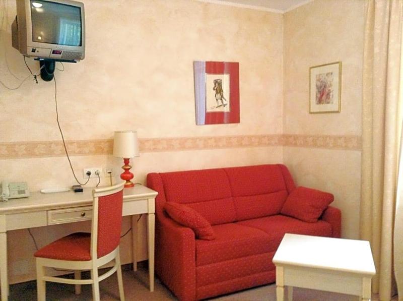 Grünes Türl image