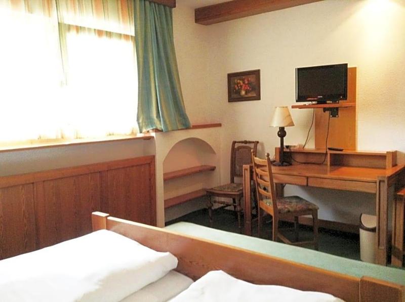 Grünes Türl image