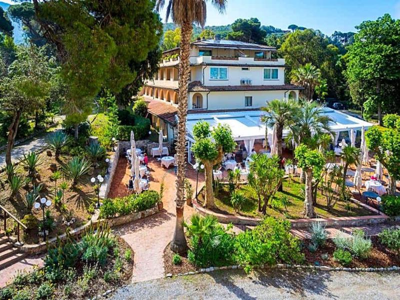 Ottone — exterior view