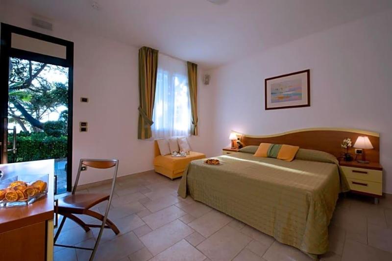 I Ginepri image