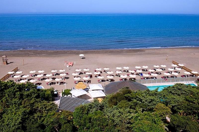 I Ginepri image