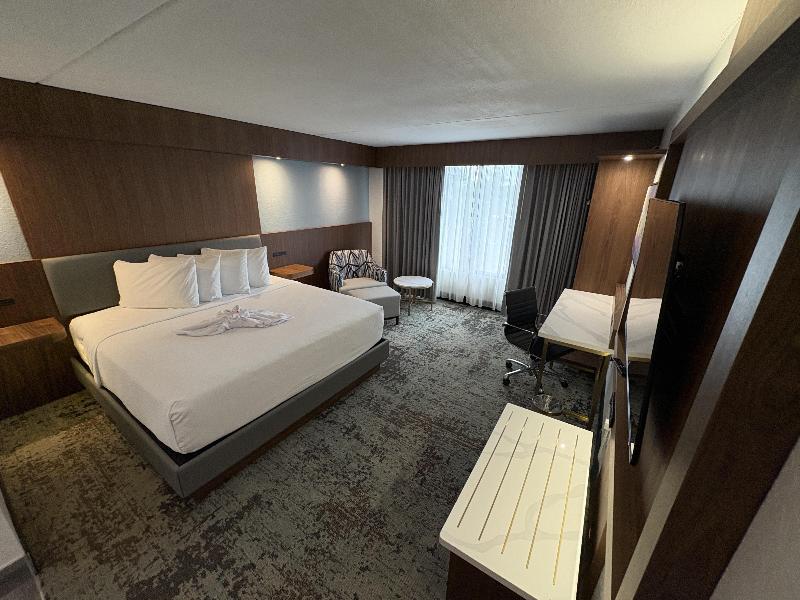 Best Western Premier Lakeland North image