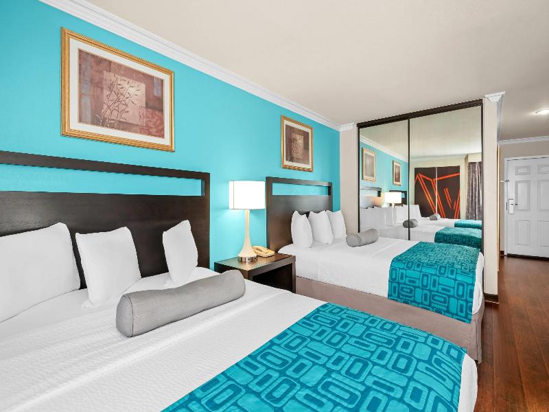 Howard Johnson by Wyndham Pasadena image