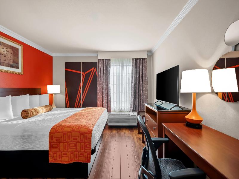 Howard Johnson by Wyndham Pasadena image