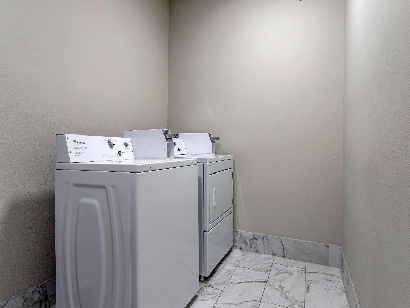 Clarion Pointe Sulphur - Lake Charles image