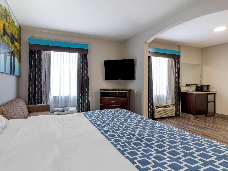 Clarion Pointe Sulphur - Lake Charles image