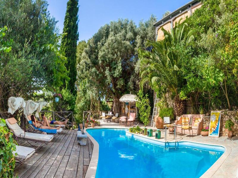 Pavezzo Country Retreat image