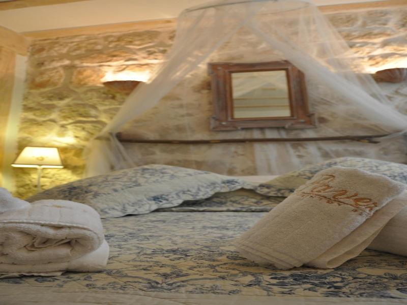 Pavezzo Country Retreat image