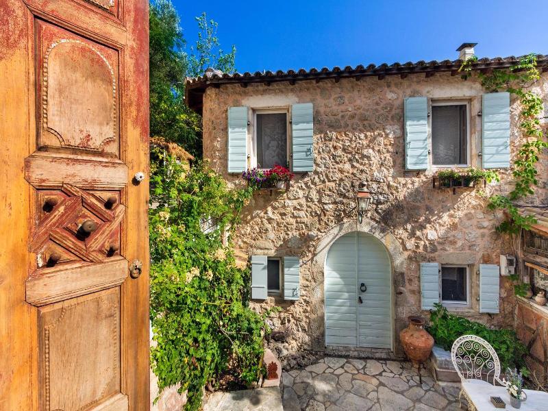 Pavezzo Country Retreat image