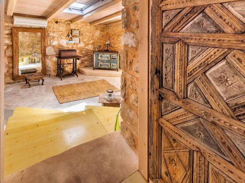Pavezzo Country Retreat image