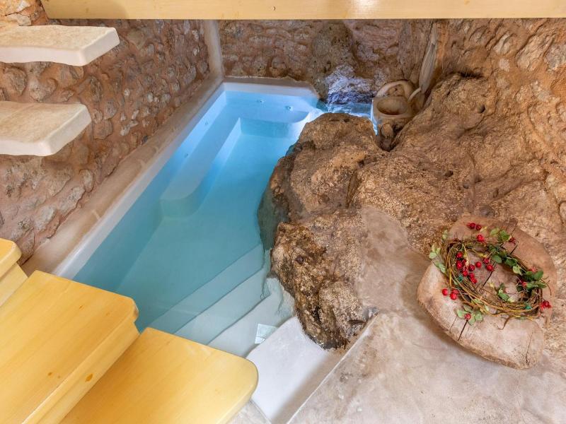 Pavezzo Country Retreat image