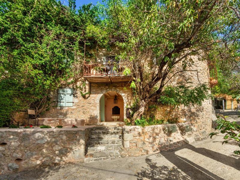 Pavezzo Country Retreat image