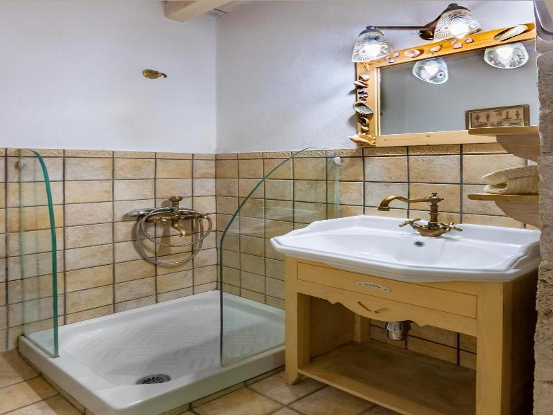 Pavezzo Country Retreat image
