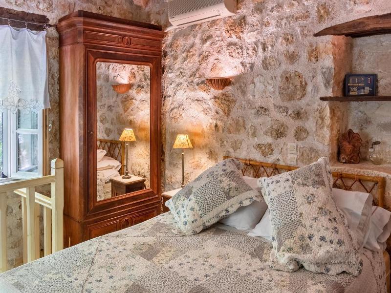 Pavezzo Country Retreat image