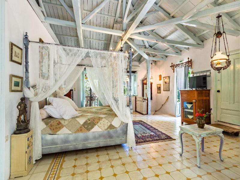 Pavezzo Country Retreat image