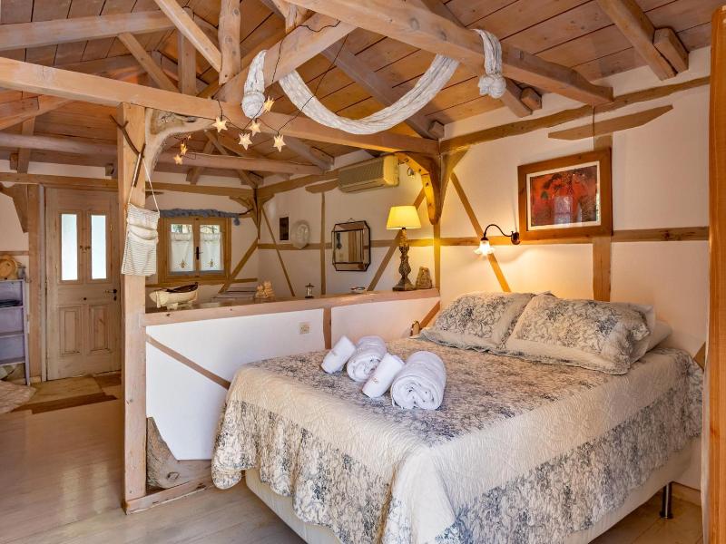 Pavezzo Country Retreat image
