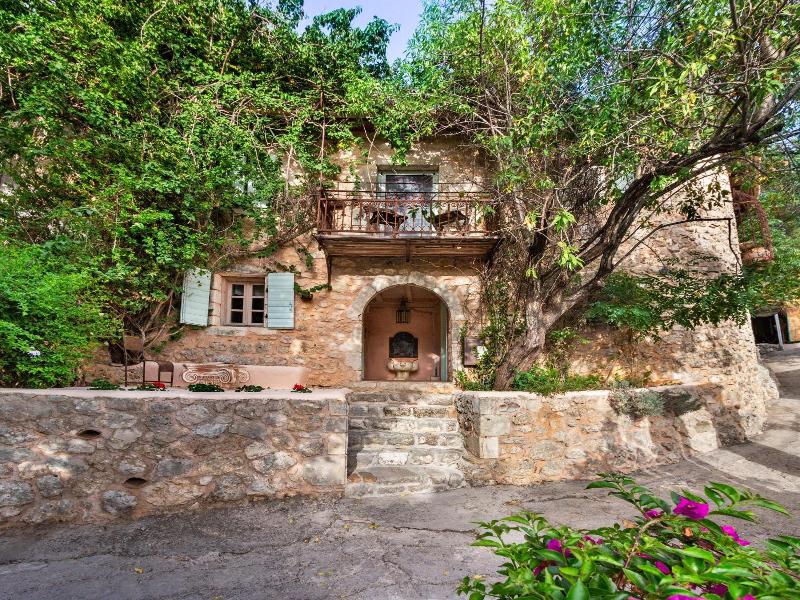 Pavezzo Country Retreat image