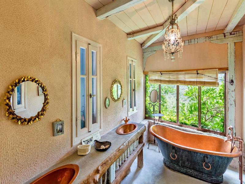 Pavezzo Country Retreat image