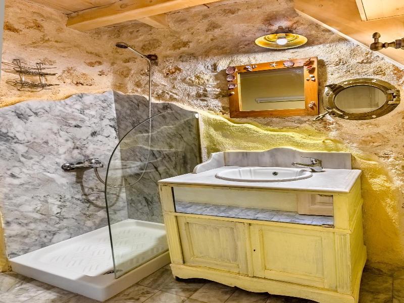 Pavezzo Country Retreat image