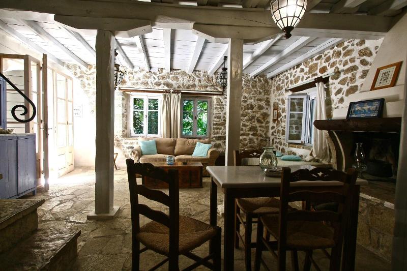 Pavezzo Country Retreat image