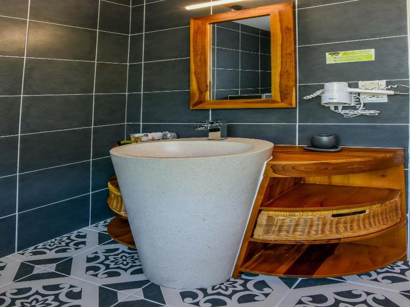 Logis Hôtel Emeraude des Bois image
