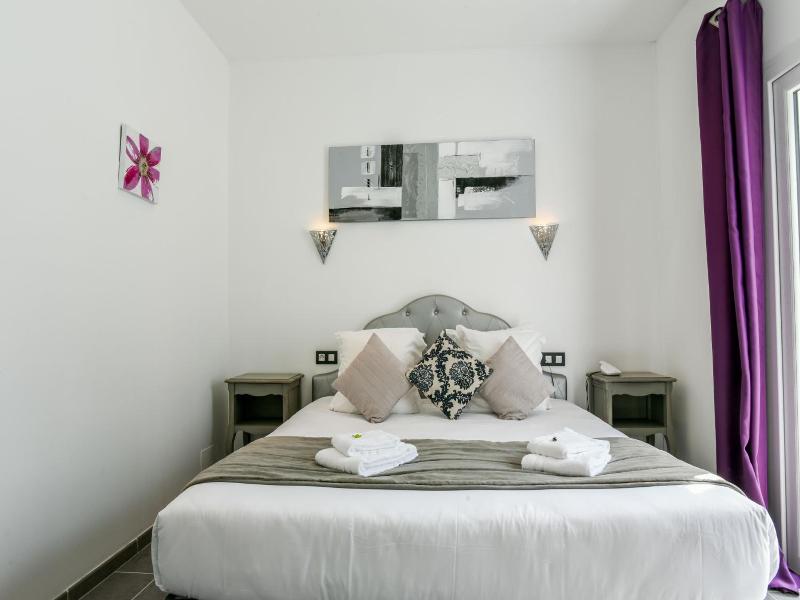 Logis Hôtel Emeraude des Bois image