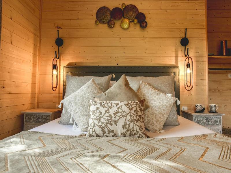 Logis Hôtel Emeraude des Bois image