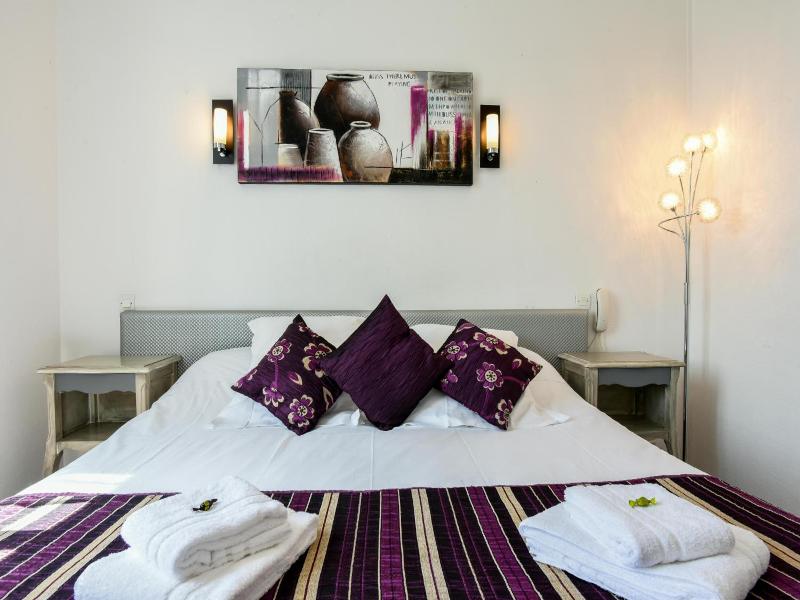 Logis Hôtel Emeraude des Bois image