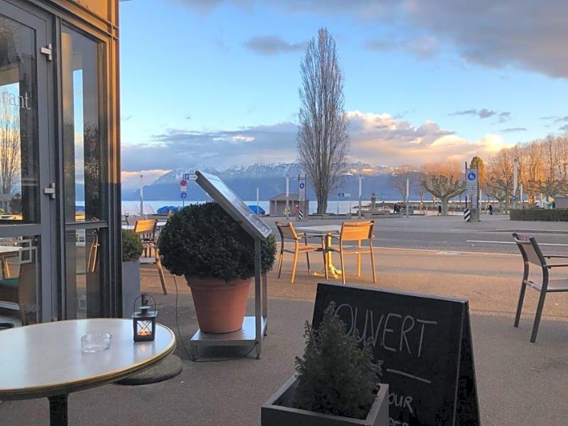 Hôtel du Port image