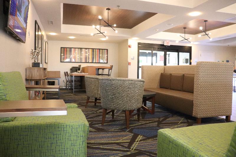Holiday Inn Express & Suites Crawfordsville By IHG
