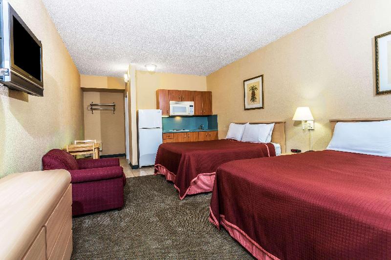 Travelodge Suites by Wyndham Lake Okeechobee image