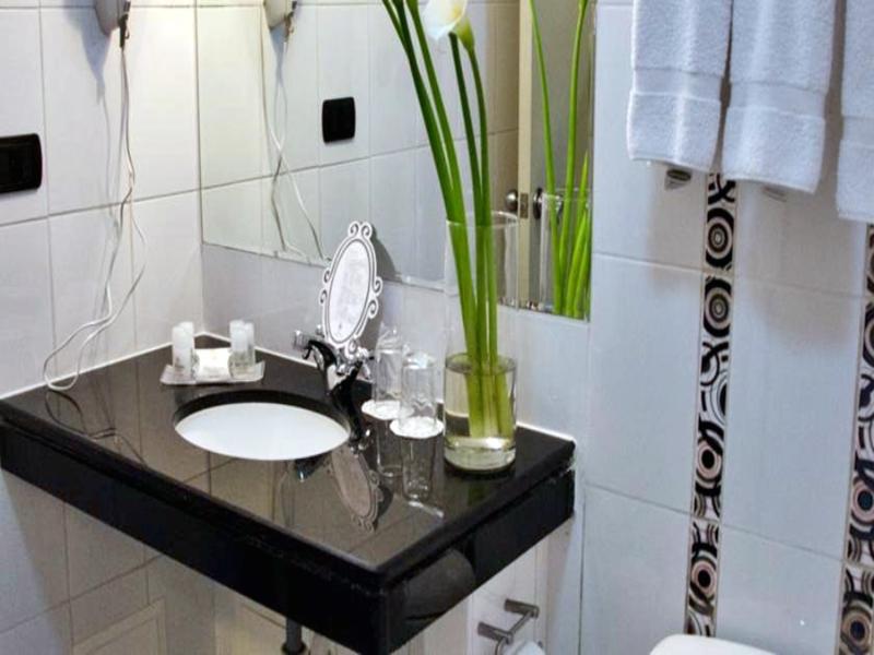 Hotel Britania Miraflores image