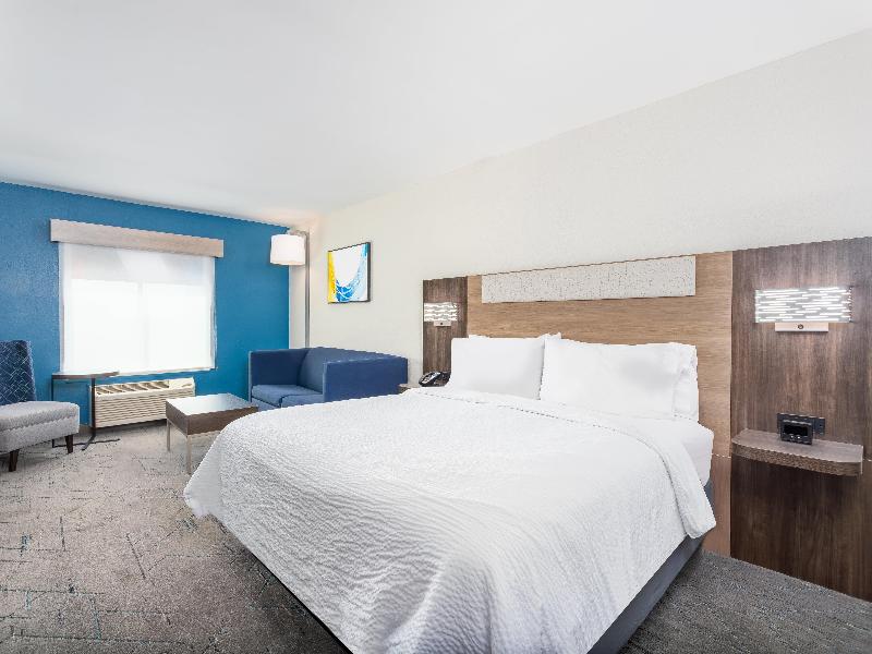 Holiday Inn Express & Suites Lancaster image
