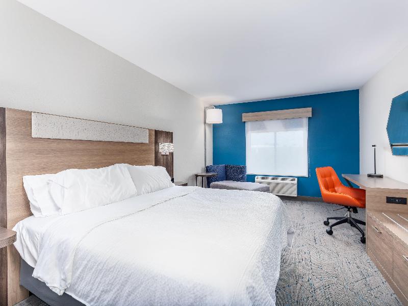 Holiday Inn Express & Suites Lancaster image