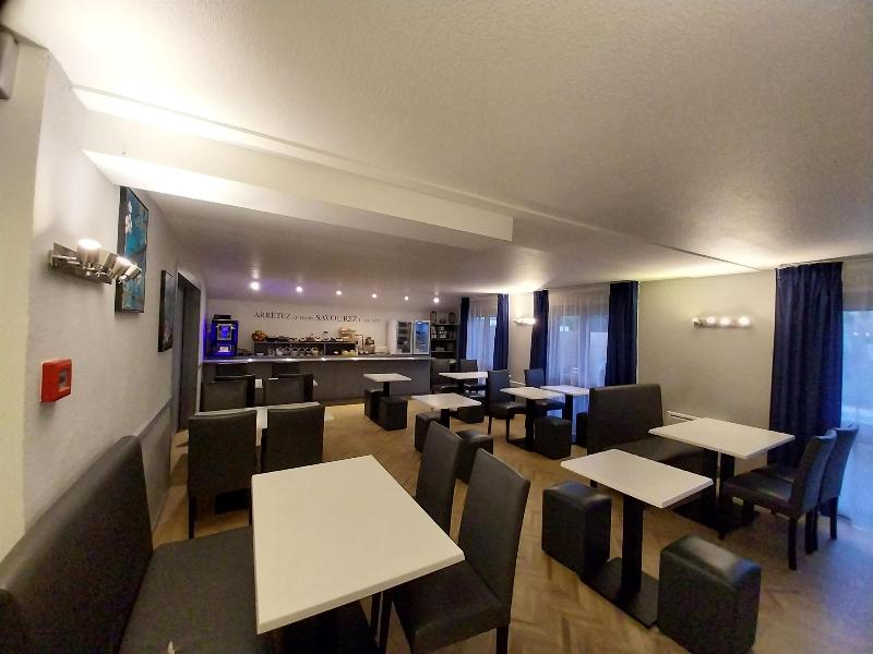 Kyriad Hotel La Fleche image
