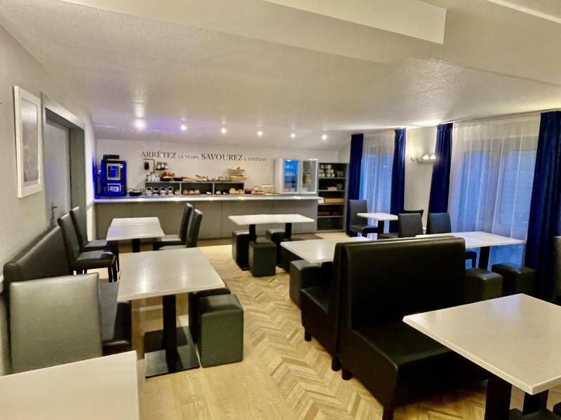 Kyriad Hotel La Fleche image