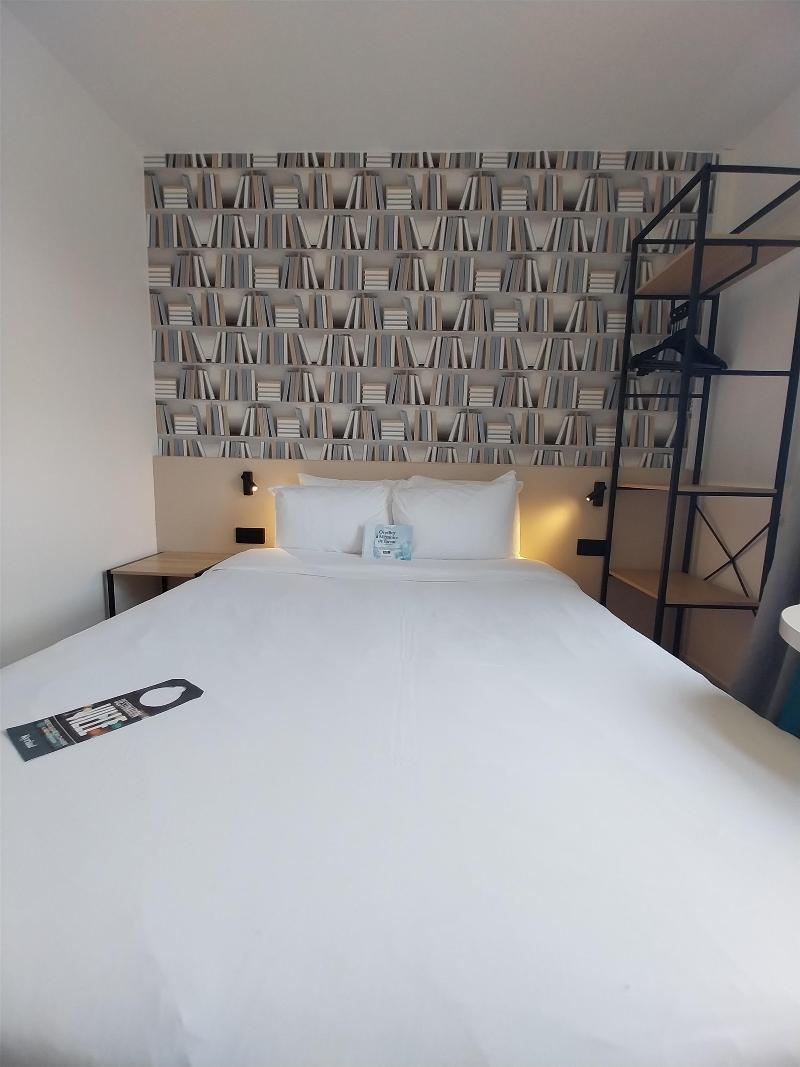 Kyriad Hotel La Fleche image