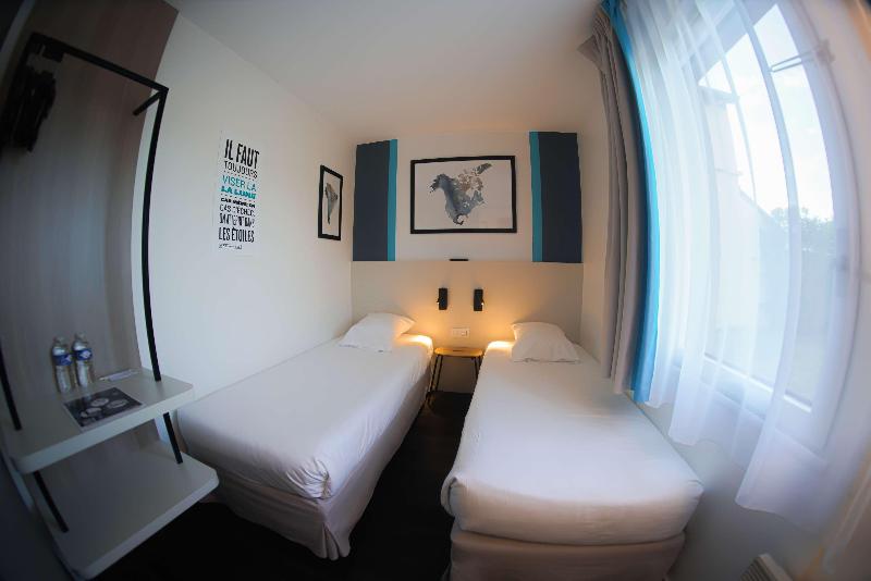 Kyriad Hotel La Fleche image