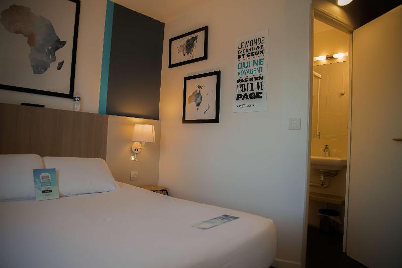 Kyriad Hotel La Fleche image