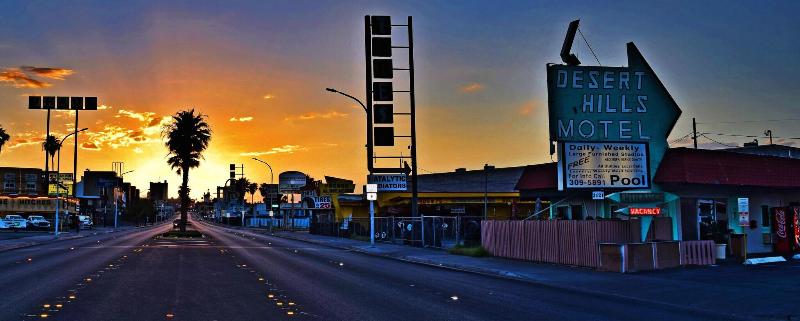 Desert Hills Motel image