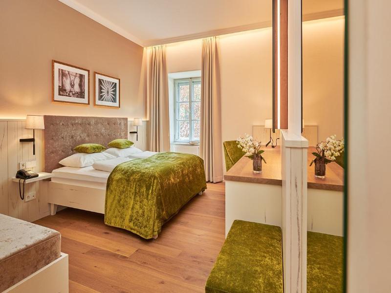 Schlosshotel an der Eisenstrasse image