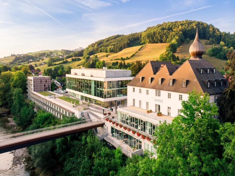 Schlosshotel an der Eisenstrasse image