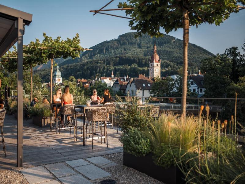 Schlosshotel an der Eisenstrasse — exterior view