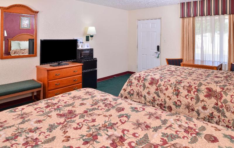 Americas Best Value Inn Lubbock East image