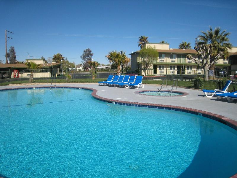 Town House Motel image